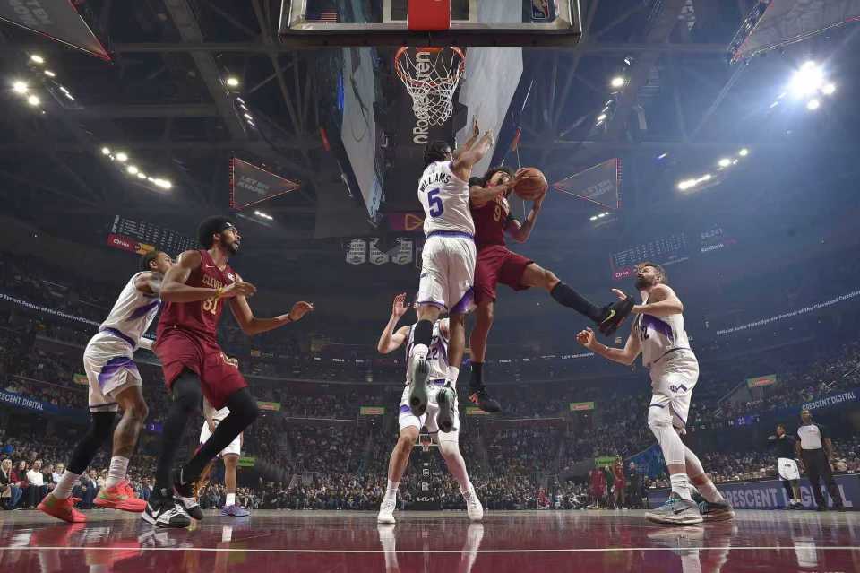 开云体育-骑士单节轰40-20仍爆冷输爵士 乔治32+9本季10次30+比肩米切尔