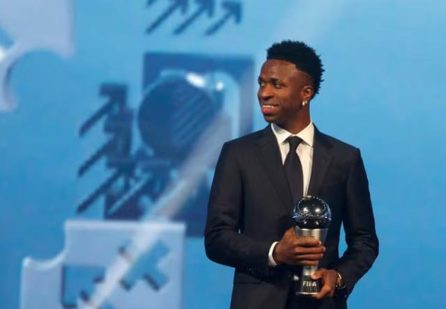 1734483680023043931.png 开云体育-维尼修斯当选世界足球先生 内马尔没拿的奖他拿了