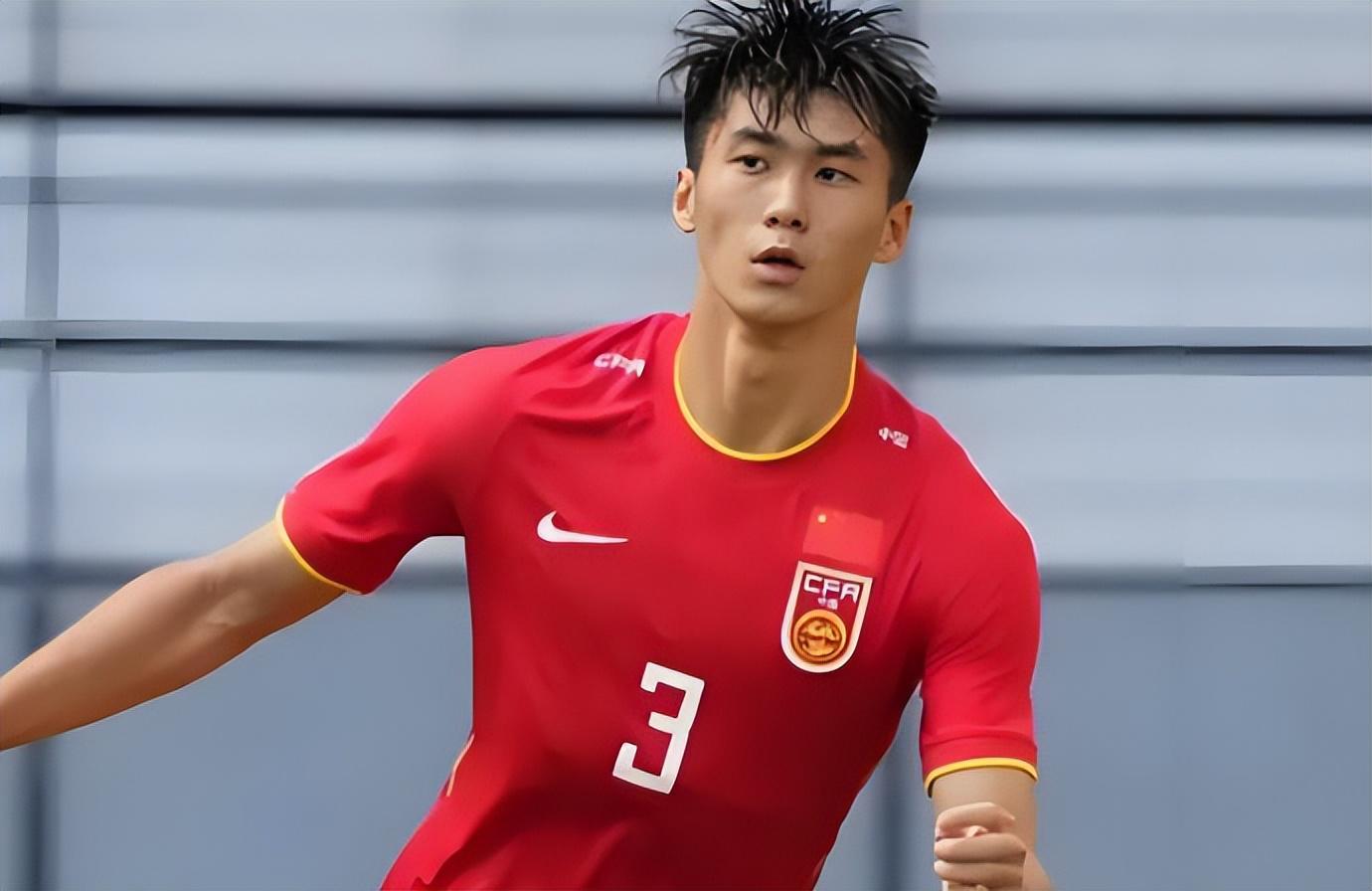 吴少聪为何在中超首轮没被重用？国安队新援发挥出色，让他成替补